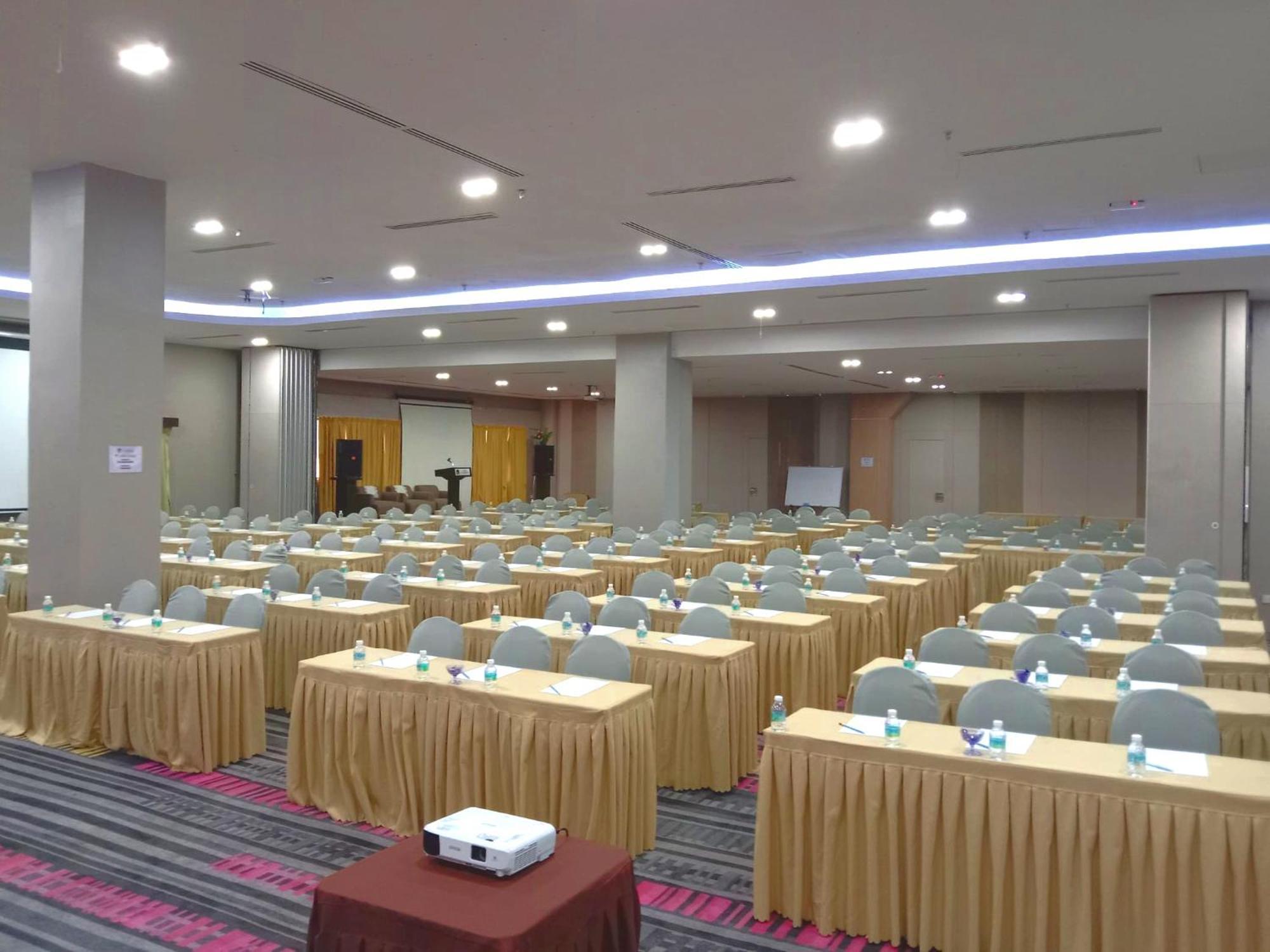 Hotel Langkasuka Langkawi Kuah Zewnętrze zdjęcie